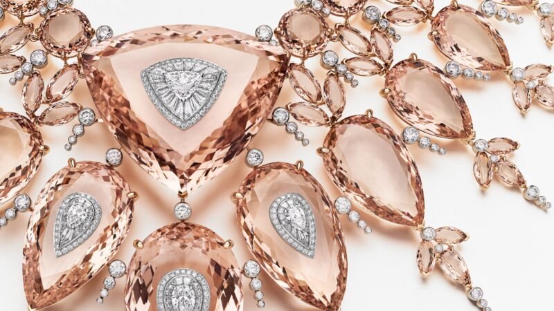Light necklace from Boucheron’s Human Being Carte Blanche collection, with morganite and diamonds in pink gold and platinum.