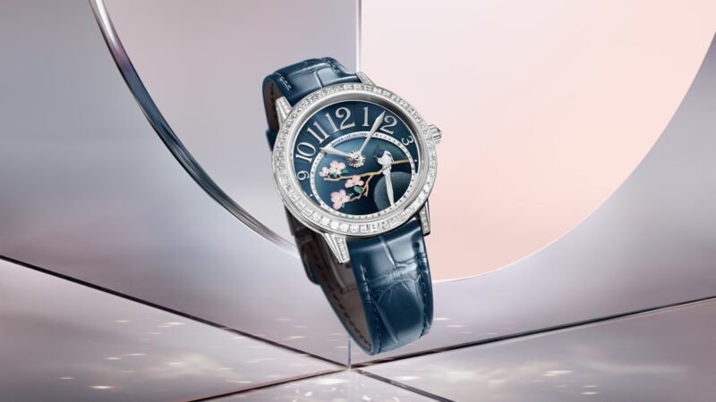 Jaeger-LeCoultre Rendez-Vous Jewellery Night & Day in platinum with miniature-painted bird dial